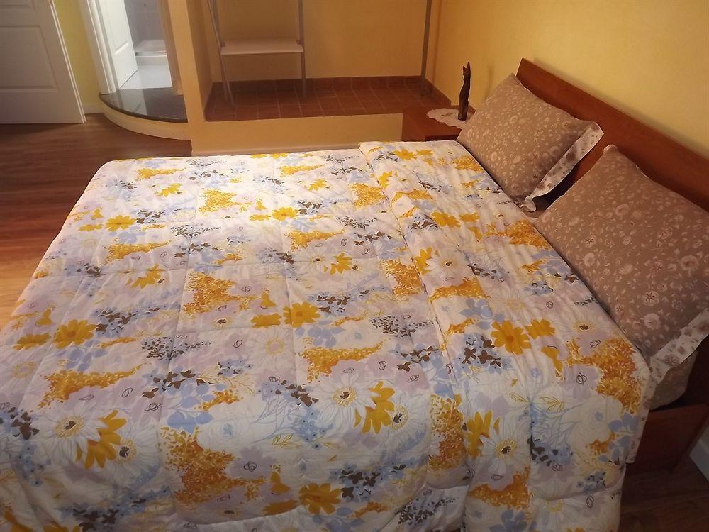 Bed and Breakfast Il Gelsomino Ferno Экстерьер фото