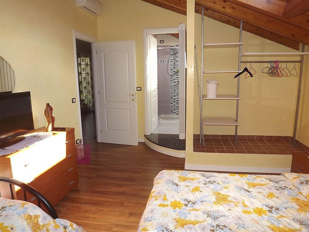 Bed and Breakfast Il Gelsomino Ferno Экстерьер фото