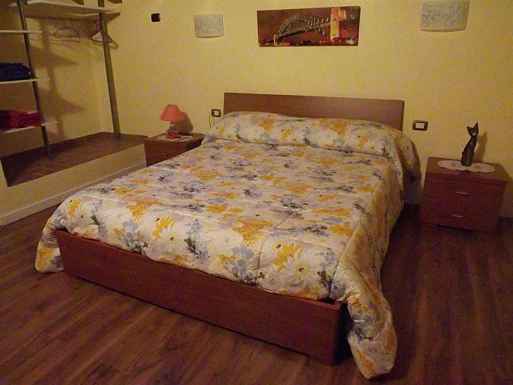 Bed and Breakfast Il Gelsomino Ferno Экстерьер фото